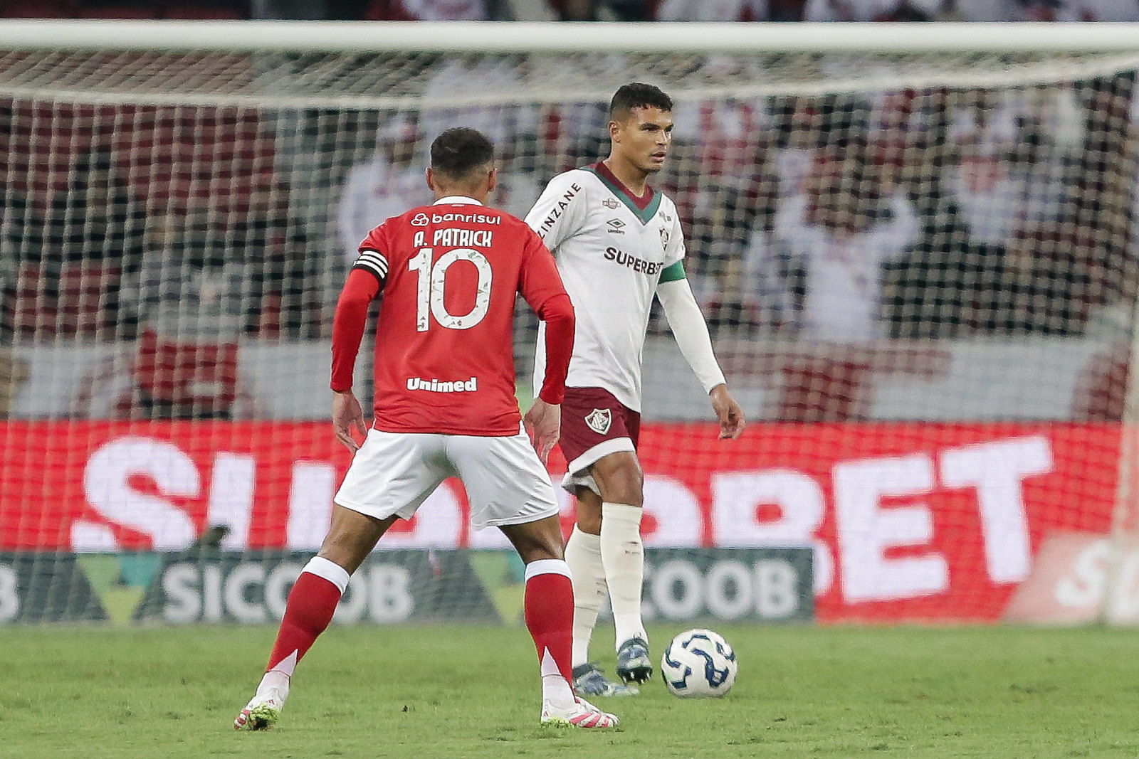 Fluminense vence Inter no Beira-Rio