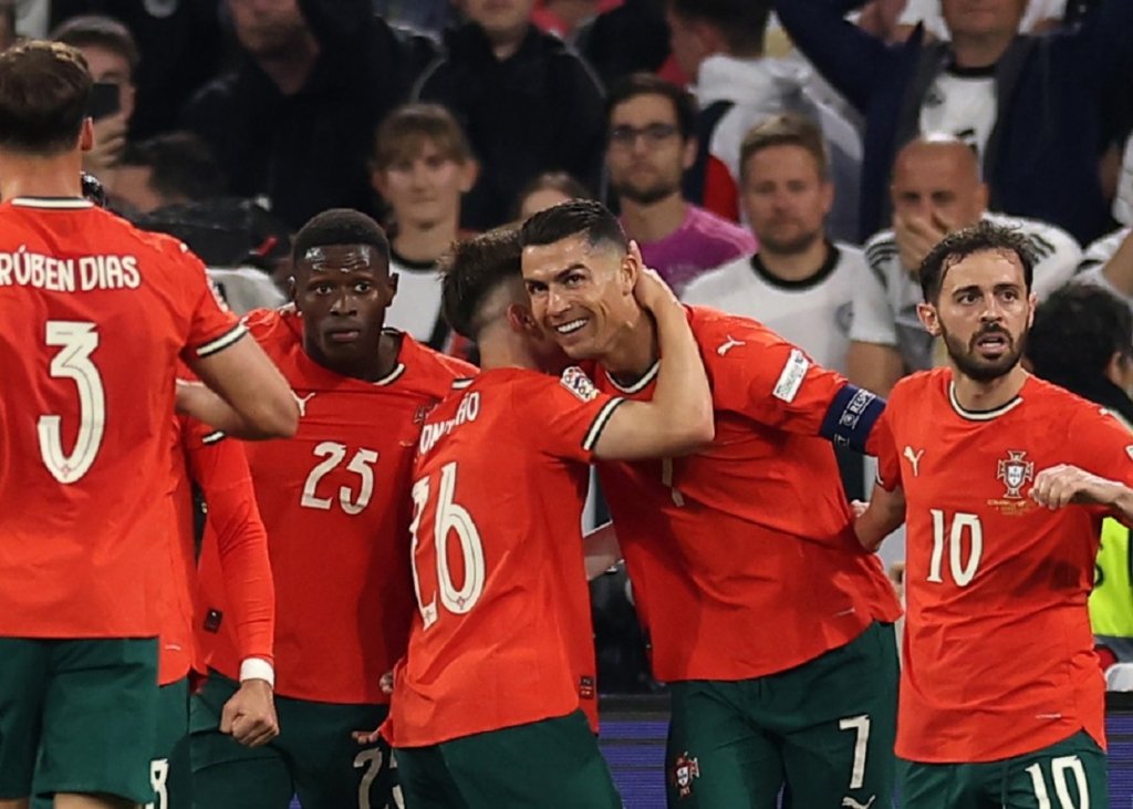 Portugal - Cristiano Ronaldo