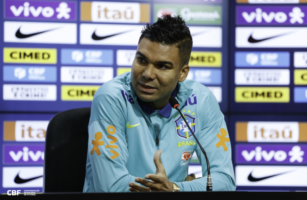 Casemiro diz que está na Seleção por mérito e não pode amizade com Ancelotti