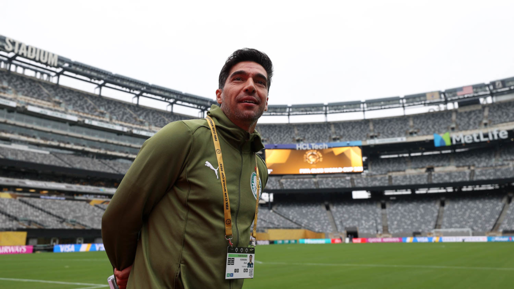 Abel Ferreira confirma time para enfrentar o Porto