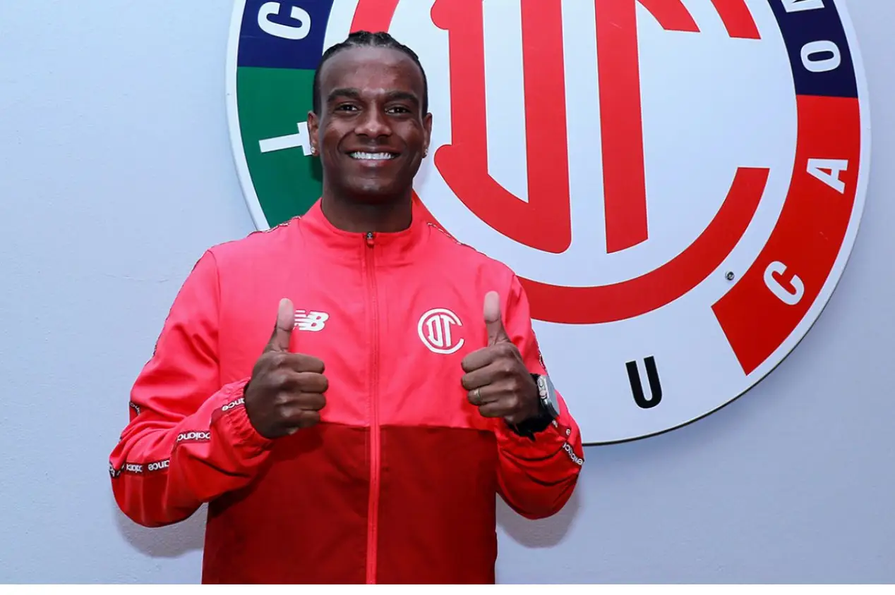 Toluca responde ao Grêmio sobre Helinho