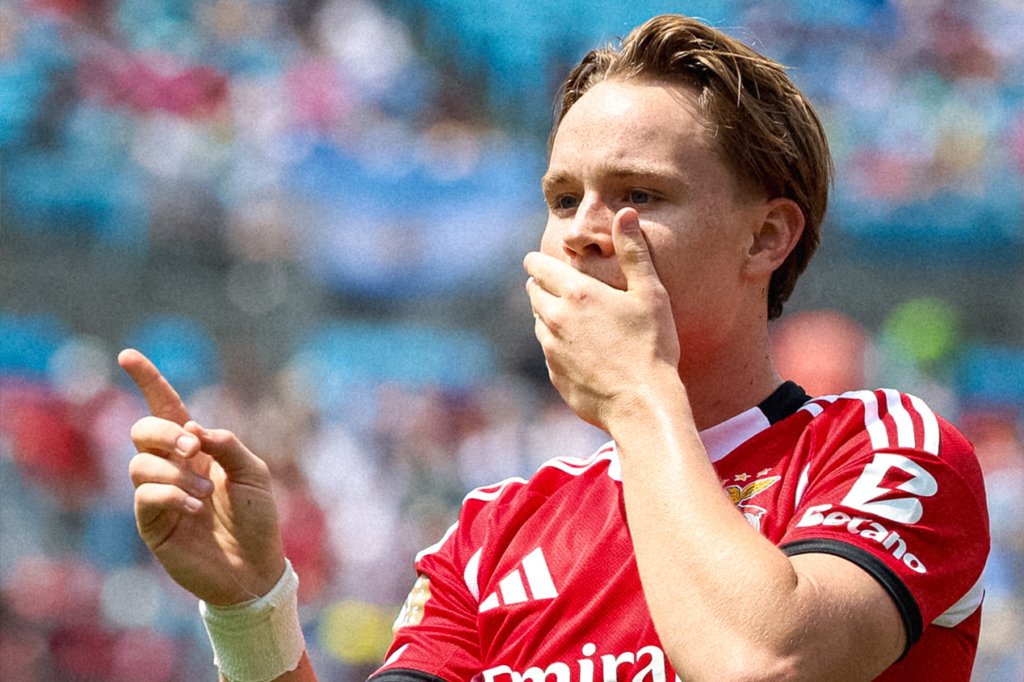 Schjelderup comemora o gol do Benfica.