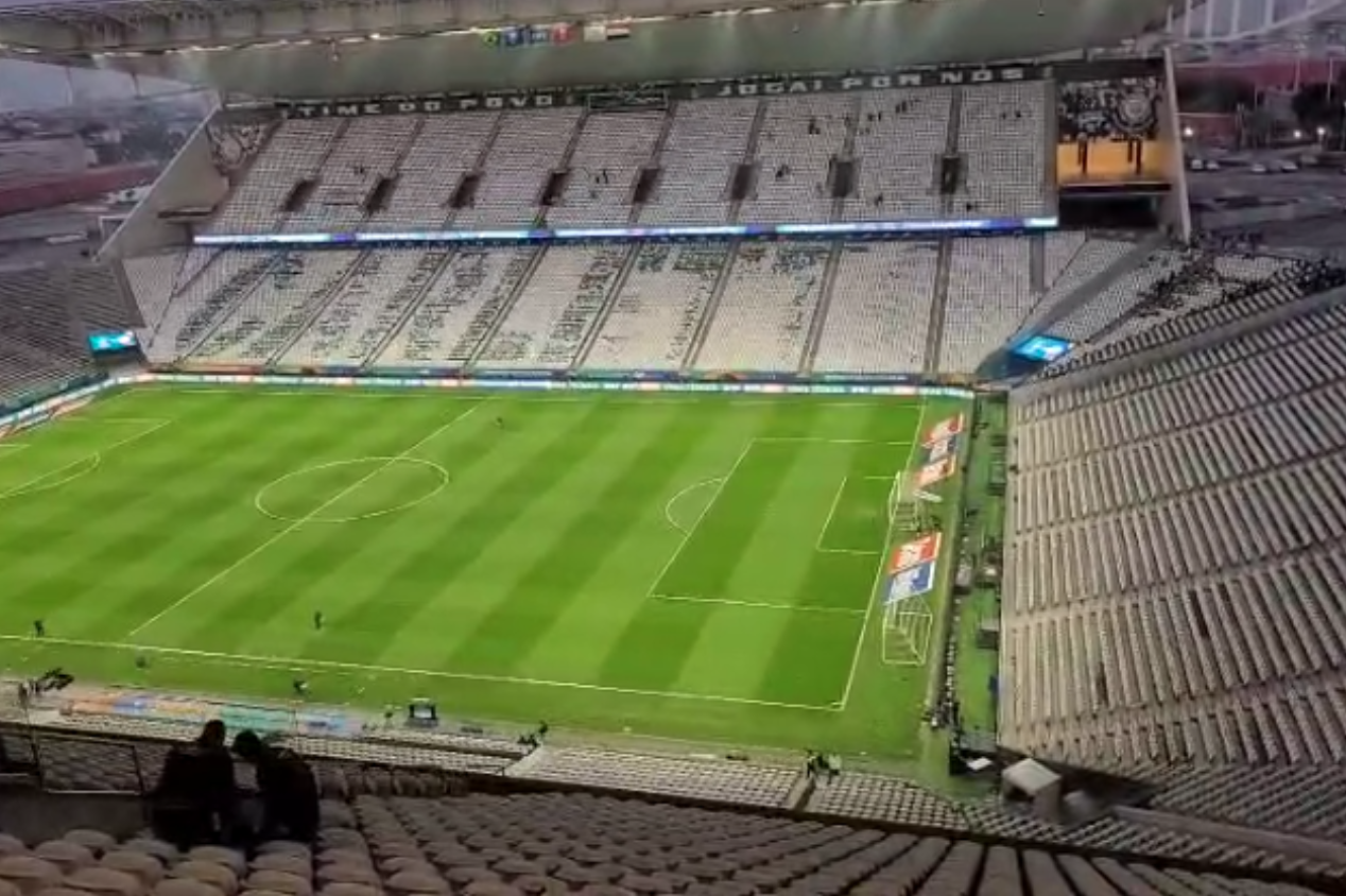 Carlo Ancelotti será homenageado pela torcida da Seleção Brasileira