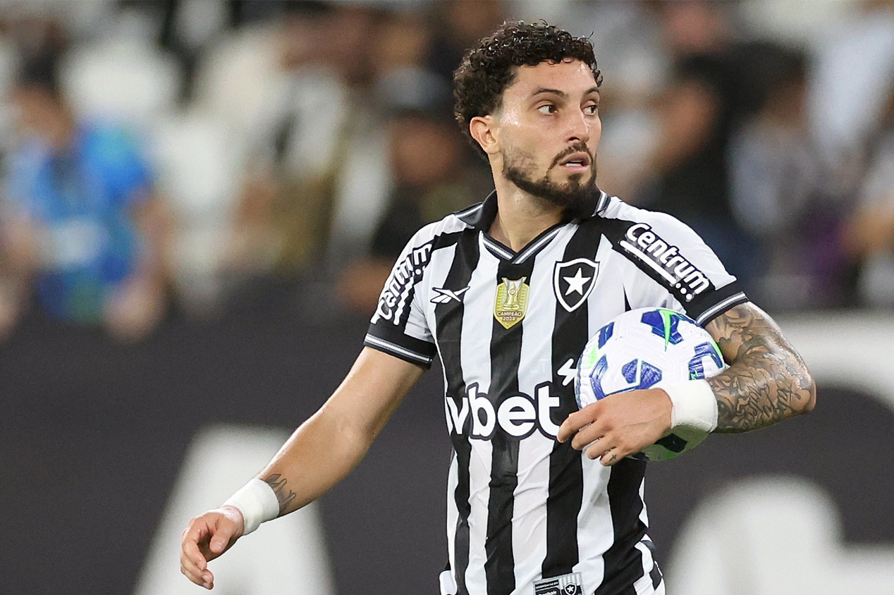 Alex Telles, lateral-esquerdo do Botafogo