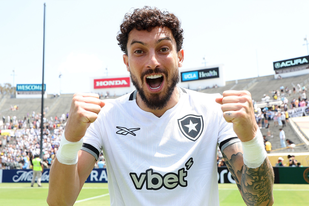 Alex Telles, jogador do Botafogo