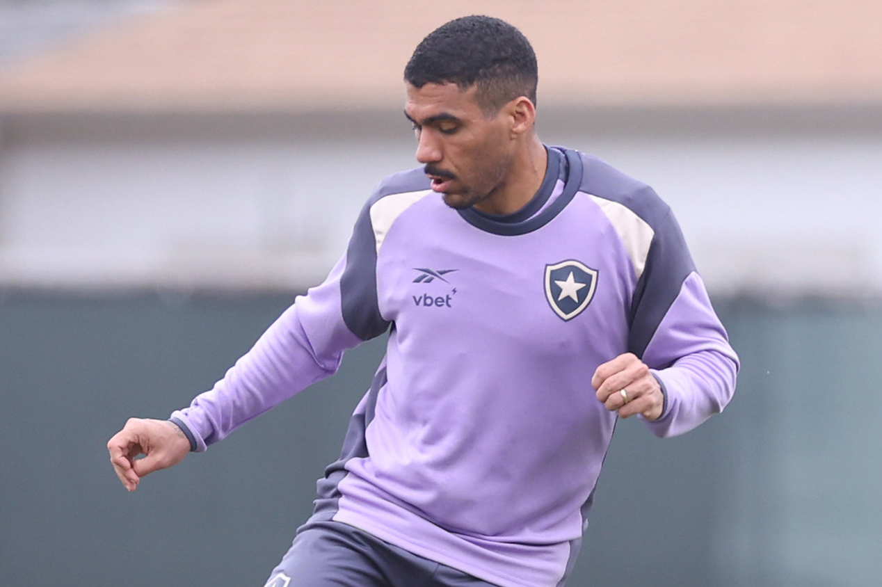 Allan, volante do Botafogo