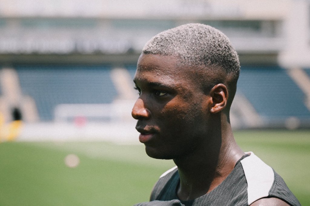 Moisés Caicedo não enfrenta o Palmeiras