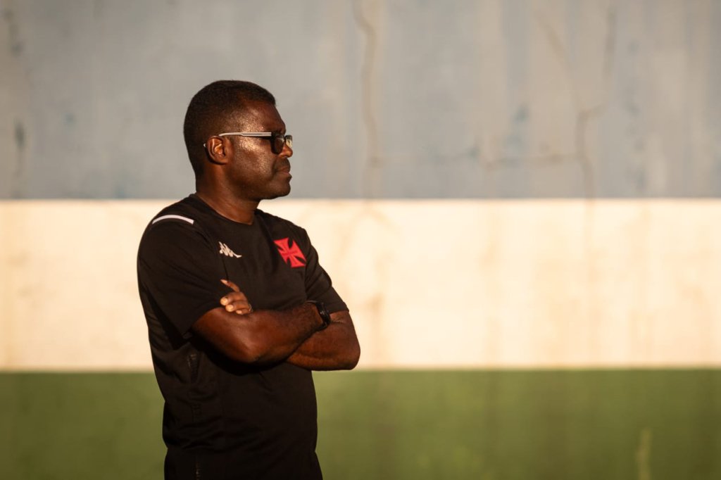 Cássio Barros, treiandor do sub-17 do Vasco
