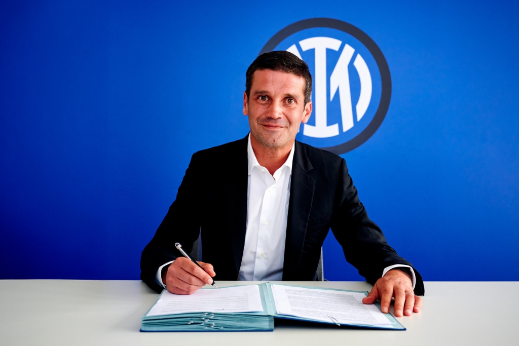 Cristian Chivu é o treinador da Inter de Milão