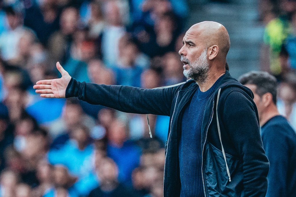 Pep Guardiola, treinador do Manchester City