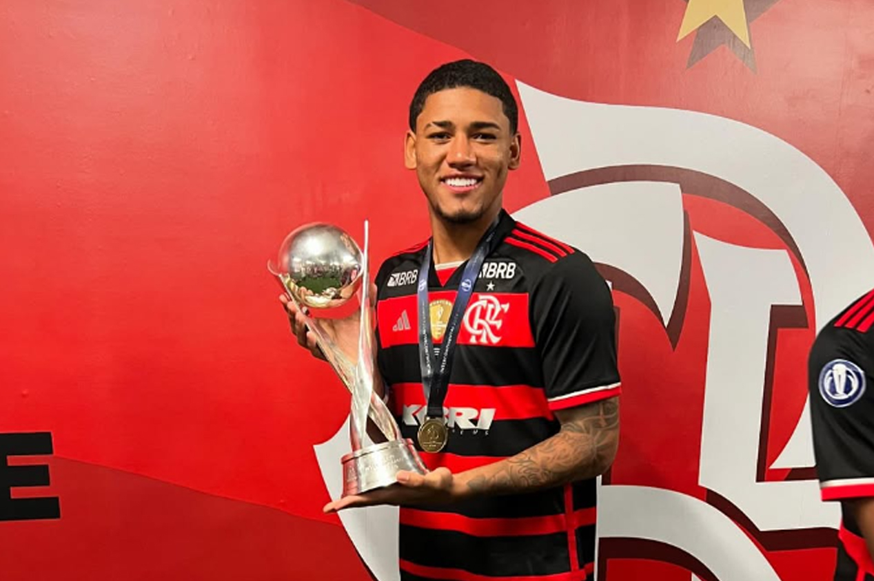 Rayan Lucas, volante do Flamengo