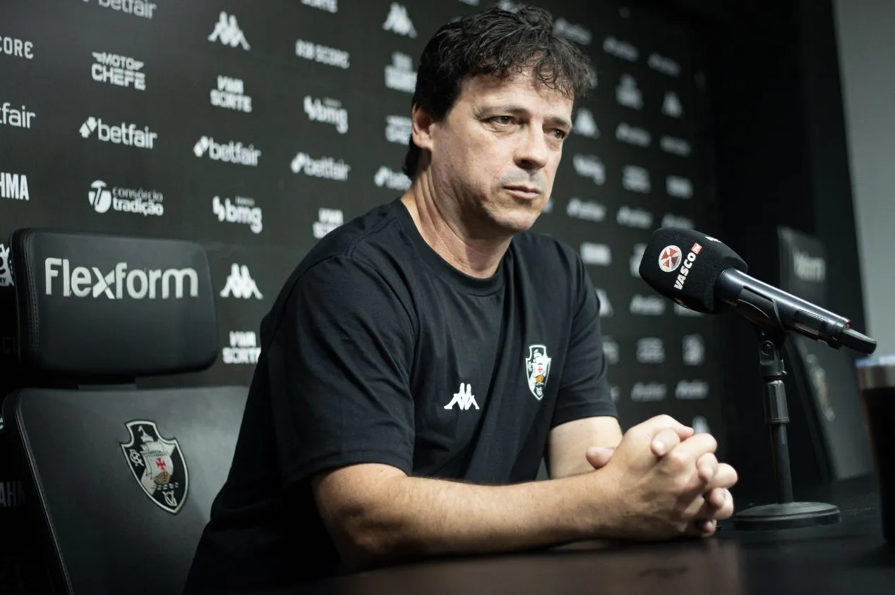 Fernando Diniz expõe falta de reforços e culpa instabilidade financeira do Vasco: "Não tem recurso"