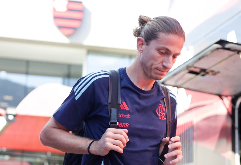 Filipe Luís administra retorno de Matías Viña