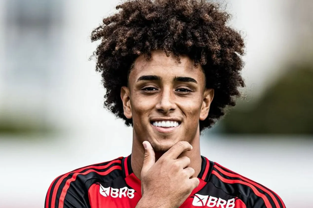 Barcelona age nos bastidores e quer tirar promessa da base do Flamengo; saiba detalhes