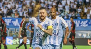 Paysandu em jogo contra o Atlético-GO