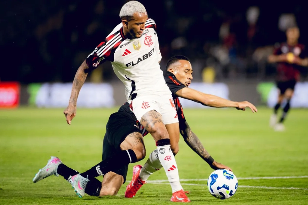 Cruzeiro, Flamengo e Bragantino estão na ponta do Brasileirão