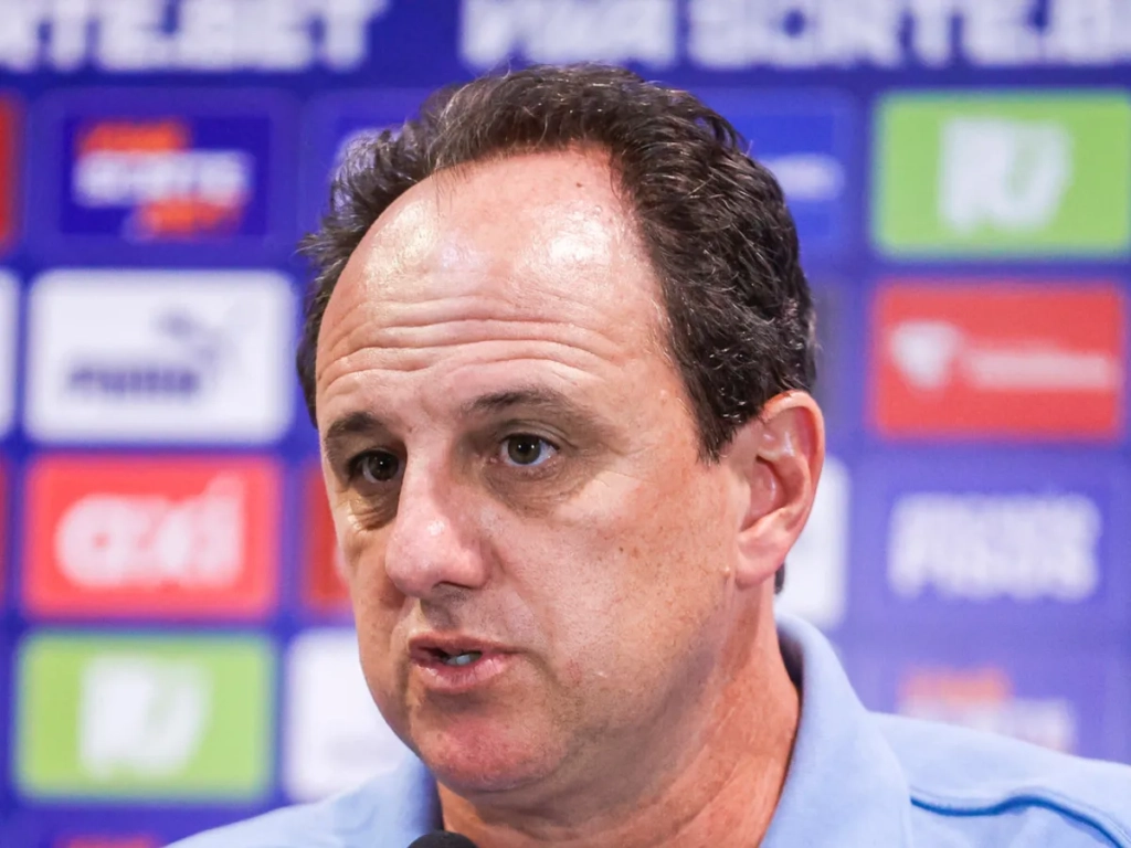 Marcos Felipe ou Ronaldo? Rogério Ceni explica