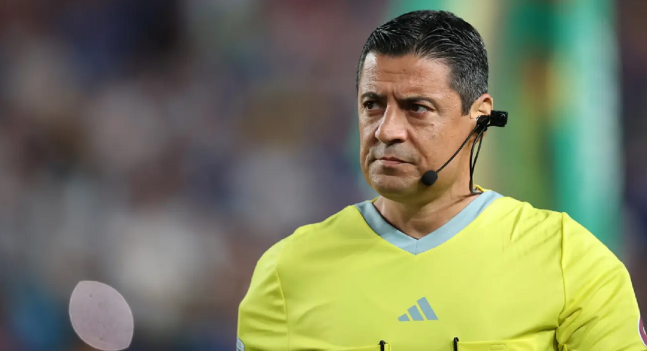 Alireza Faghani - árbitro de Chelsea x PSG