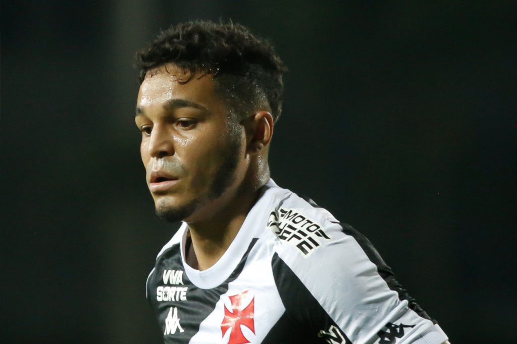 Adson, atacante do Vasco