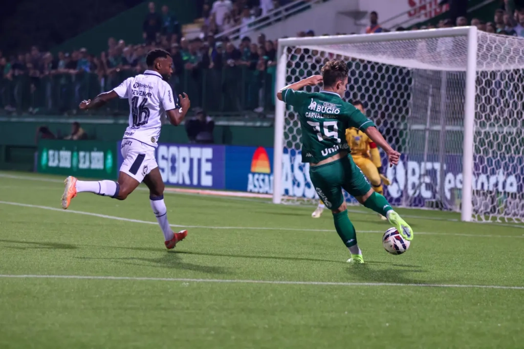 Chapecoense e Remo fizeram jogo movimentado pela Série B