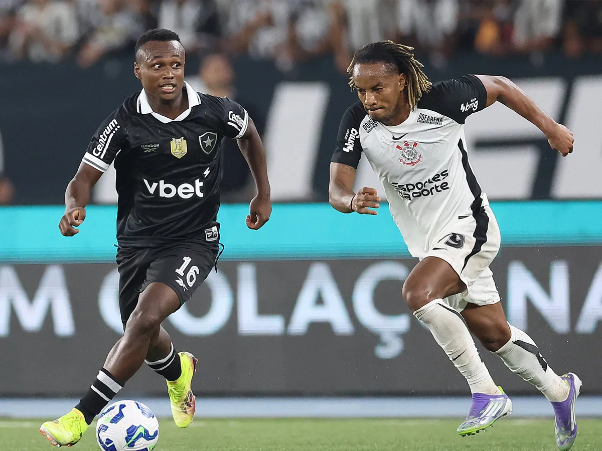 Botafogo enfrentou o Corinthians
