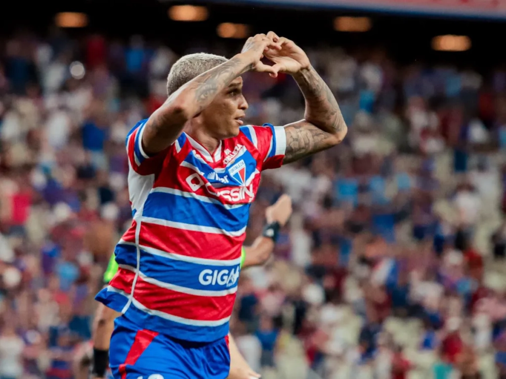 Deyverson na mira do Vasco