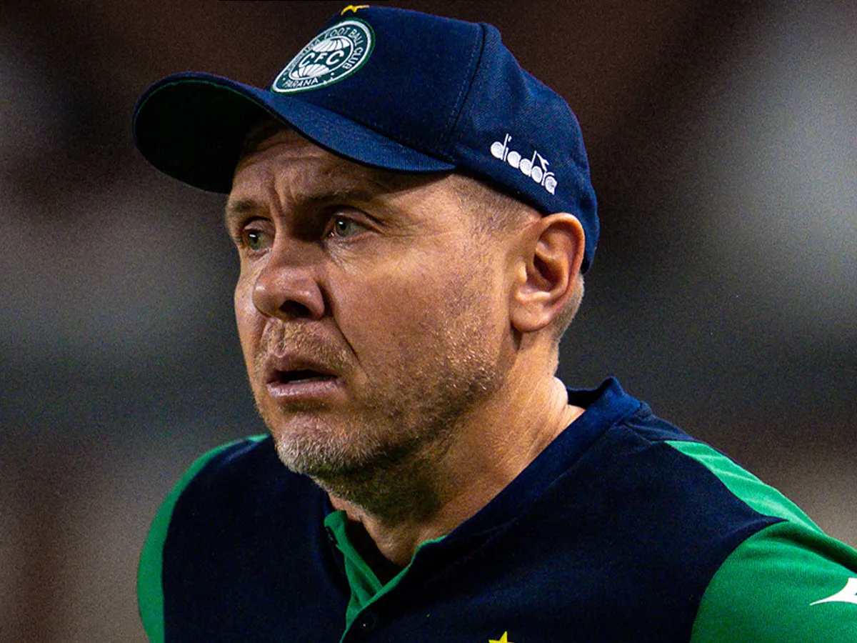 Mozart é o técnico do Coritiba