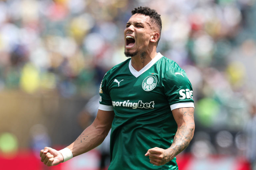 Paulinho, atacante do Palmeiras