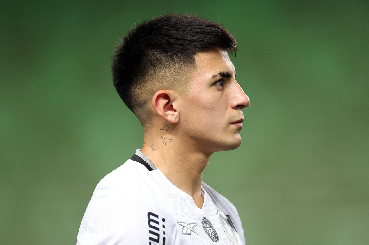 Thiago Almada volta a ter contrato com o Botafogo