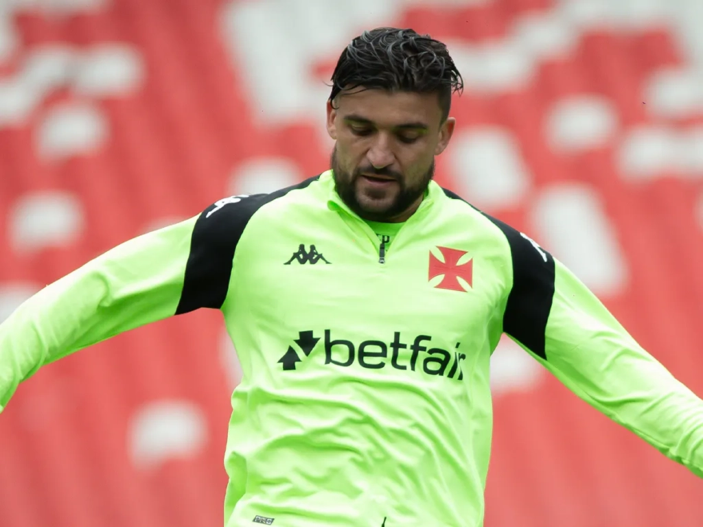 Victor Luis, lateral do Vasco