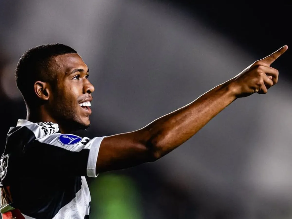 Benfica e Porto prometem disputa fora de campo por Rayan, do Vasco; saiba detalhes