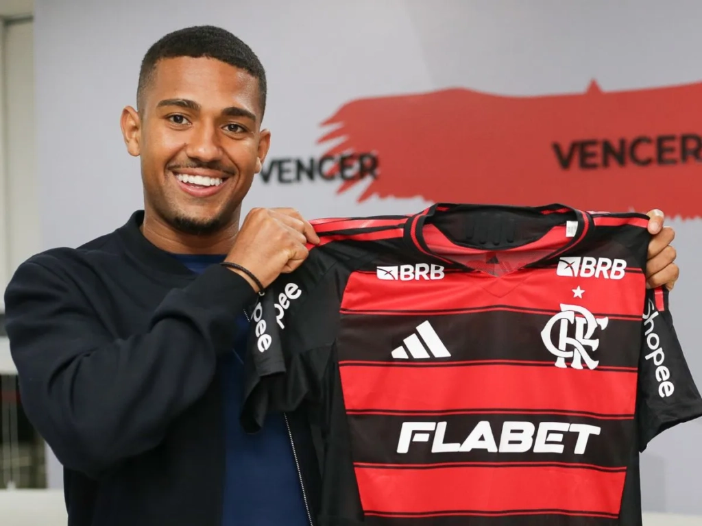 Samuel Lino domina dribles, ações ofensivas e duelos na Série A pelo Flamengo