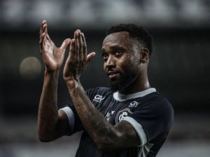 Sport mira lateral Sávio, do Remo, mas esbarra em exigências da diretoria azulina; saiba detalhes