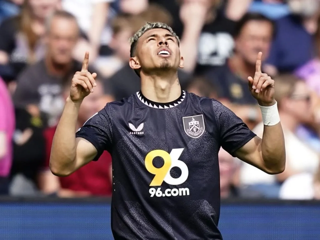 Antigo alvo do Cruzeiro, Jeremy Sarmiento, do Brighton, é procurado pelo Bologna; saiba detalhes