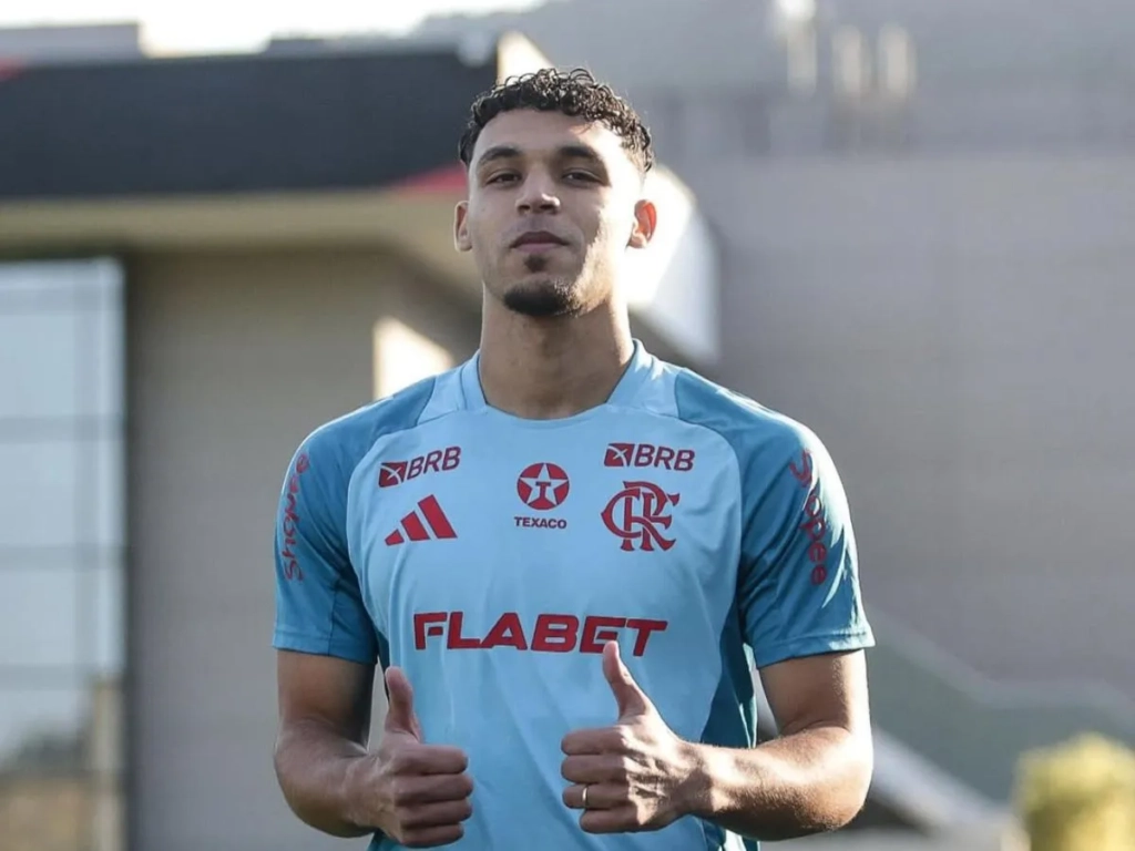 Flamengo fecha o caixa na janela e prioriza saídas; Victor Hugo pode ir para o Santos