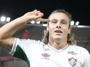 Agustín Canobbio vive temporada artilheira e já alcança marca histórica no Fluminense