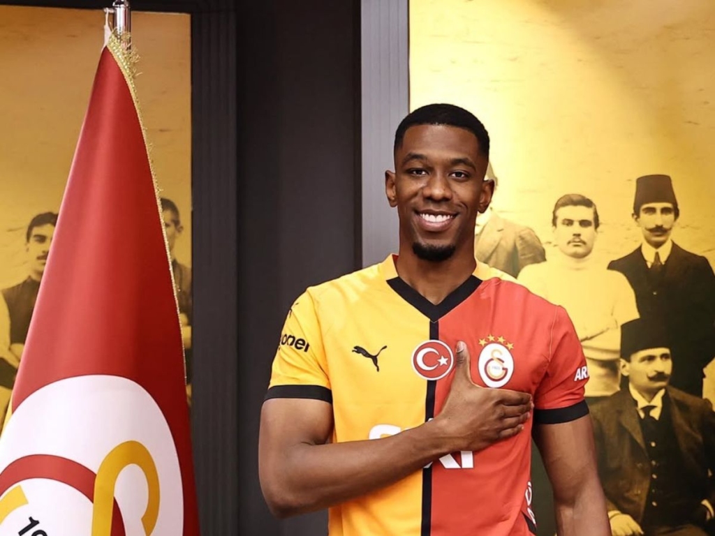 Vasco tem acerto verbal com Carlos Cuesta e mira acordo final com o Galatasaray; saiba detalhes