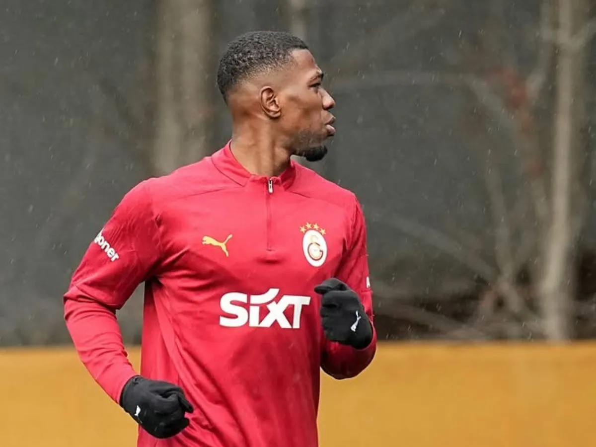 Vasco se movimenta na Europa e tenta fechar contratação de Carlos Cuesta; saiba detalhes