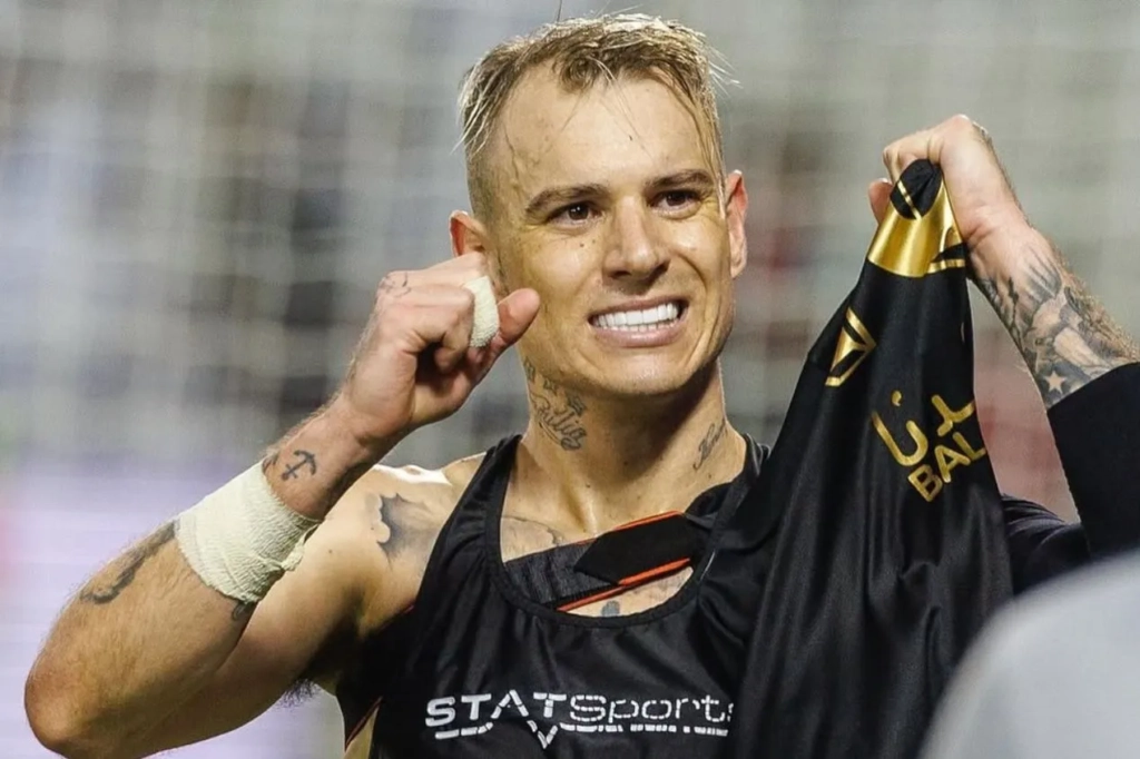 Grêmio acelera e empresário viaja ao Catar com proposta para fechar Roger Guedes; saiba valores