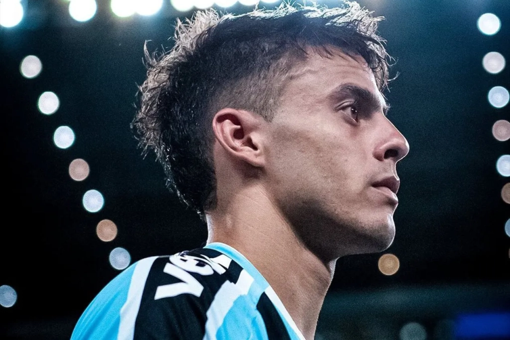 Fora dos planos no Grêmio, Felipe Carballo mira o Nacional para voltar ao radar de Marcelo Bielsa; entenda