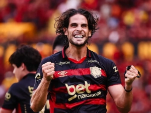 Sport negocia rescisão amigável com o atacante Gonçalo Paciência; saiba detalhes