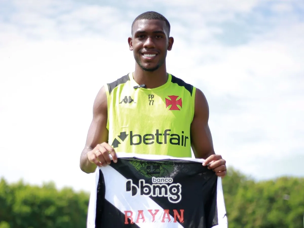 Al-Hilal mira atacante do Vasco e pode fazer investida milionária por Rayan