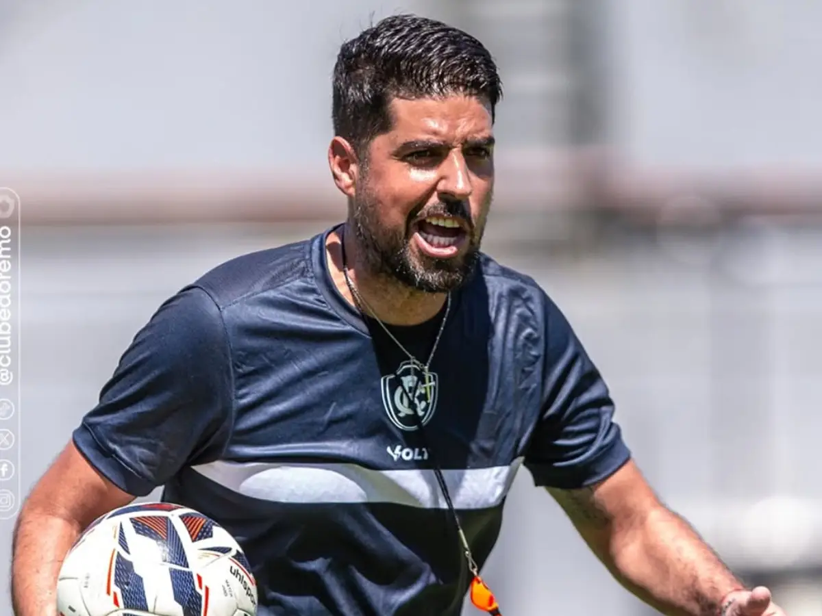 António Oliveira segue pressionado no Remo