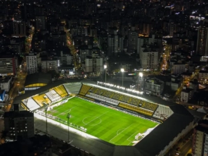 ESTÁDIO HERIBERTO HULSE
