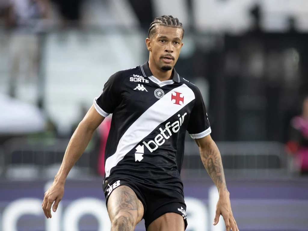 João Victor, zagueiro do Vasco