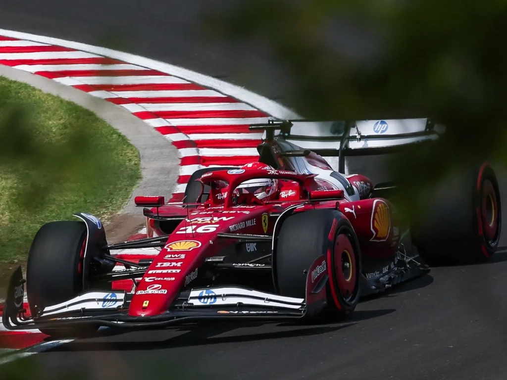 Charles Leclerc fez a pole