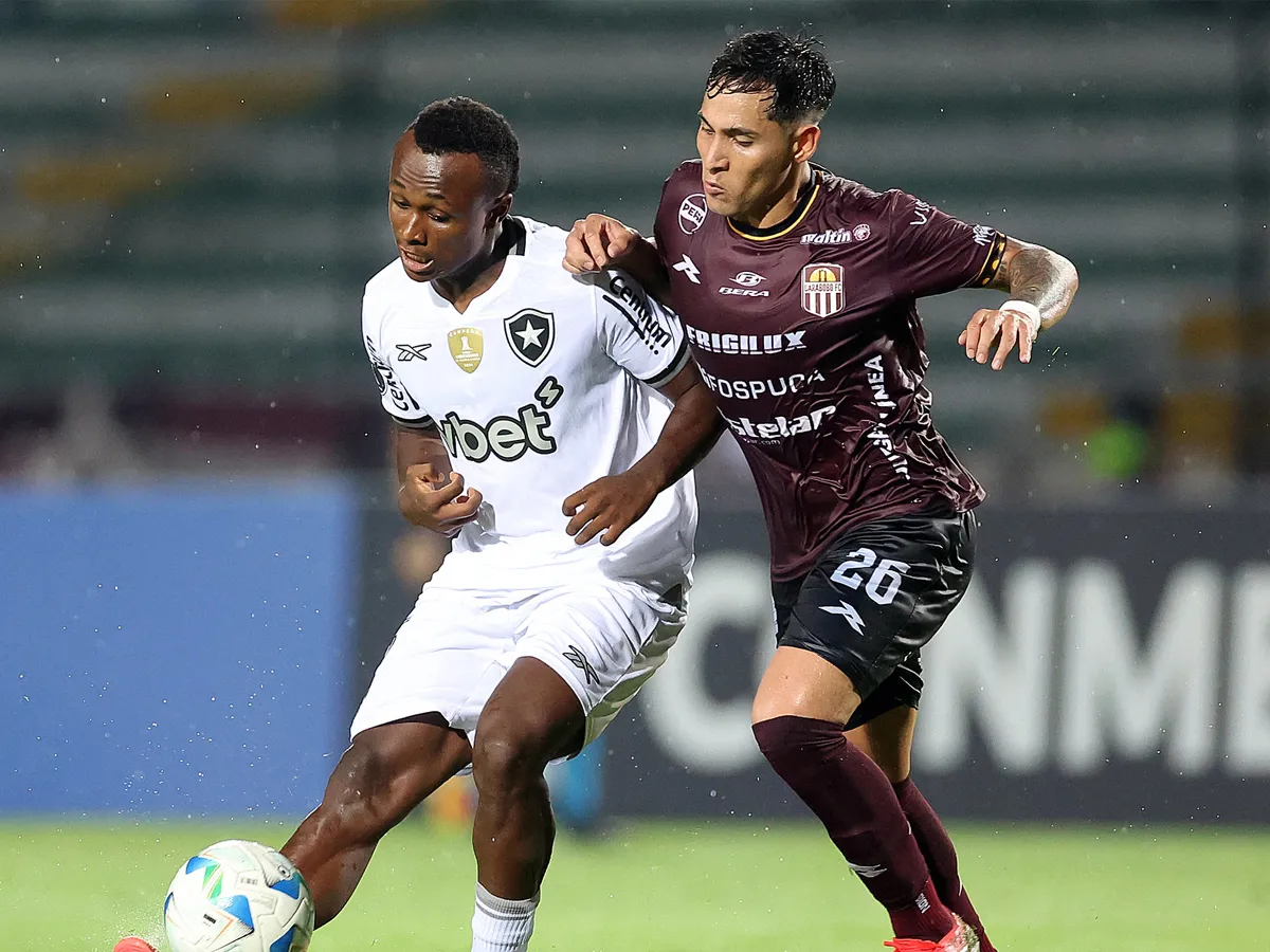 Botafogo no jogo com o Carabobo