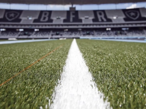 Campo sintético do Nilton Santos