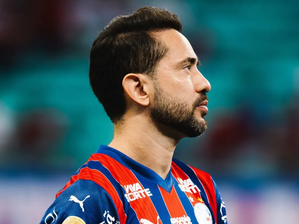 Éverton Ribeiro passa por cirurgia após diagnóstico de câncer na tireoide