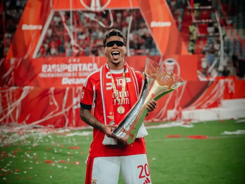 Palmeiras recebe nova parcela milionária do Benfica pela venda de Richard Ríos